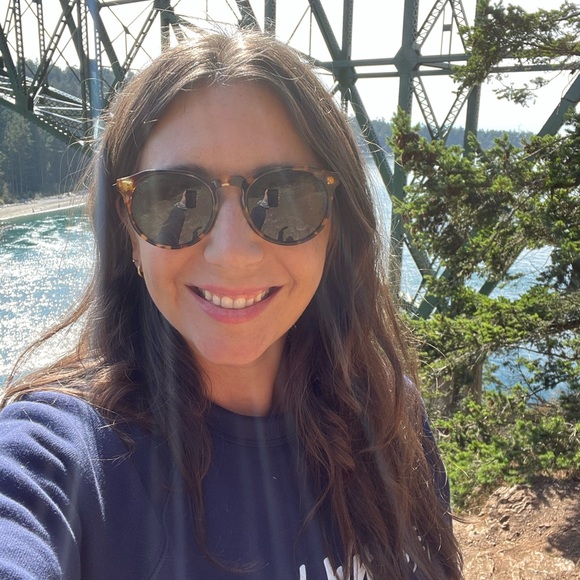 Meet your Posher, Erika - Picture 1 of 1